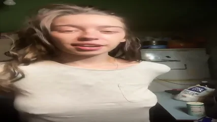 Beautiful Girl Flashing Tits - Video Porno Gratuite HD | Jeux de Rue