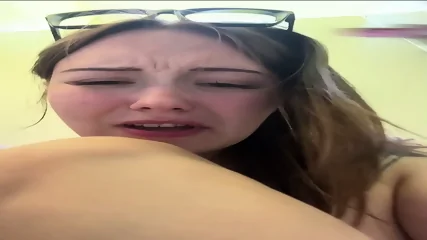 Latina Girl Nude In Public Toilet Got Cought - Video Porno Gratuite HD | Jeux de Rue