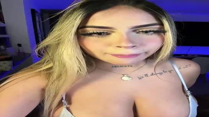 Mia White Pink - Video Porno Gratuite HD | Jeux de Rue