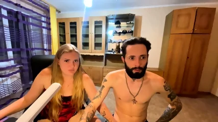 R Dol - Video Porno Gratuite HD | Jeux de Rue